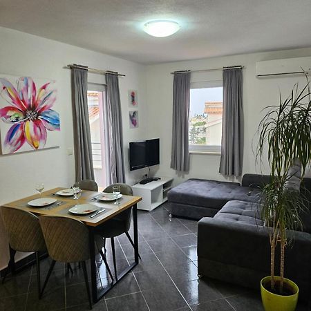 Apartments Andrijanic Baška Voda Zewnętrze zdjęcie