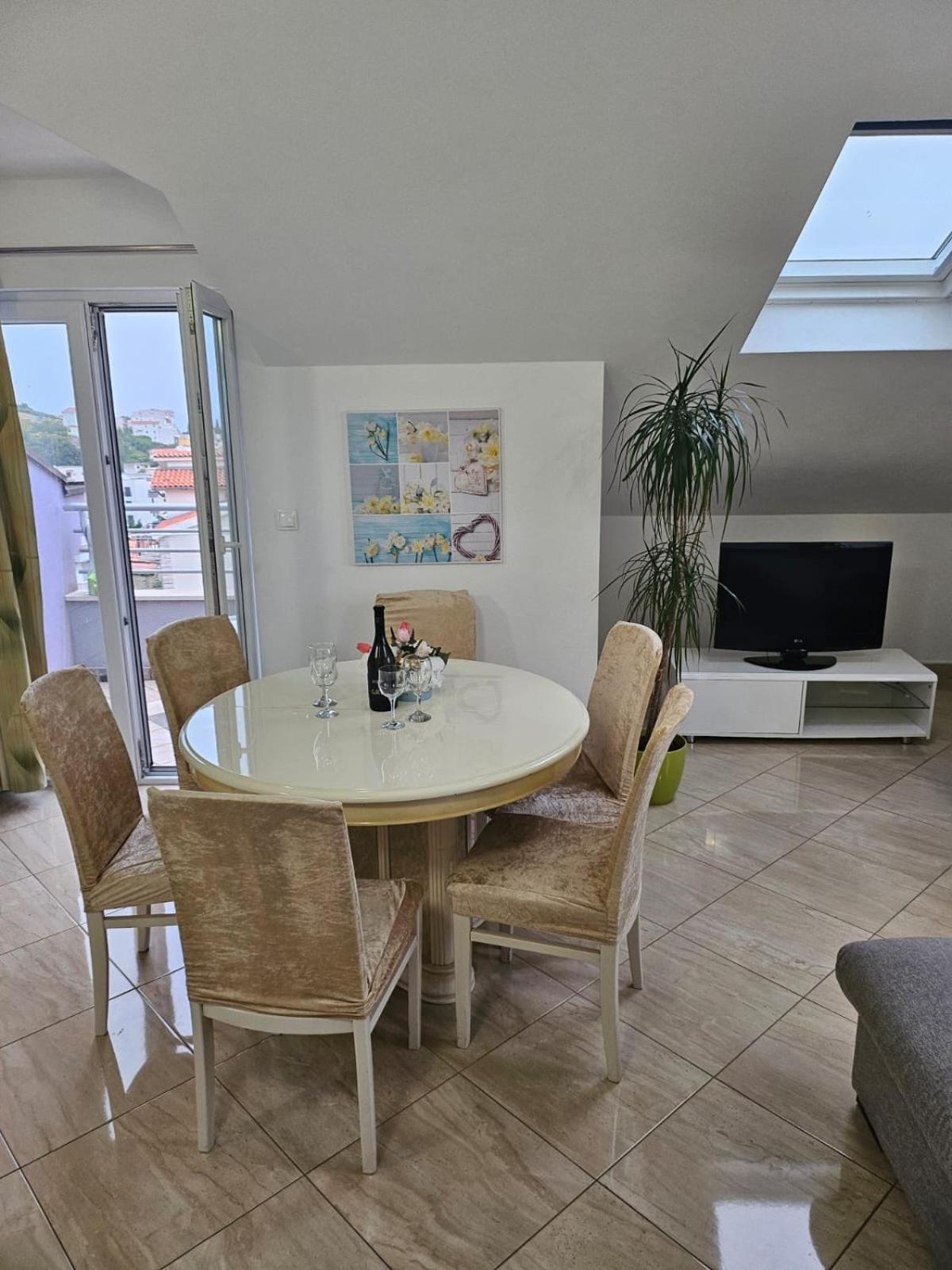 Apartments Andrijanic Baška Voda Zewnętrze zdjęcie
