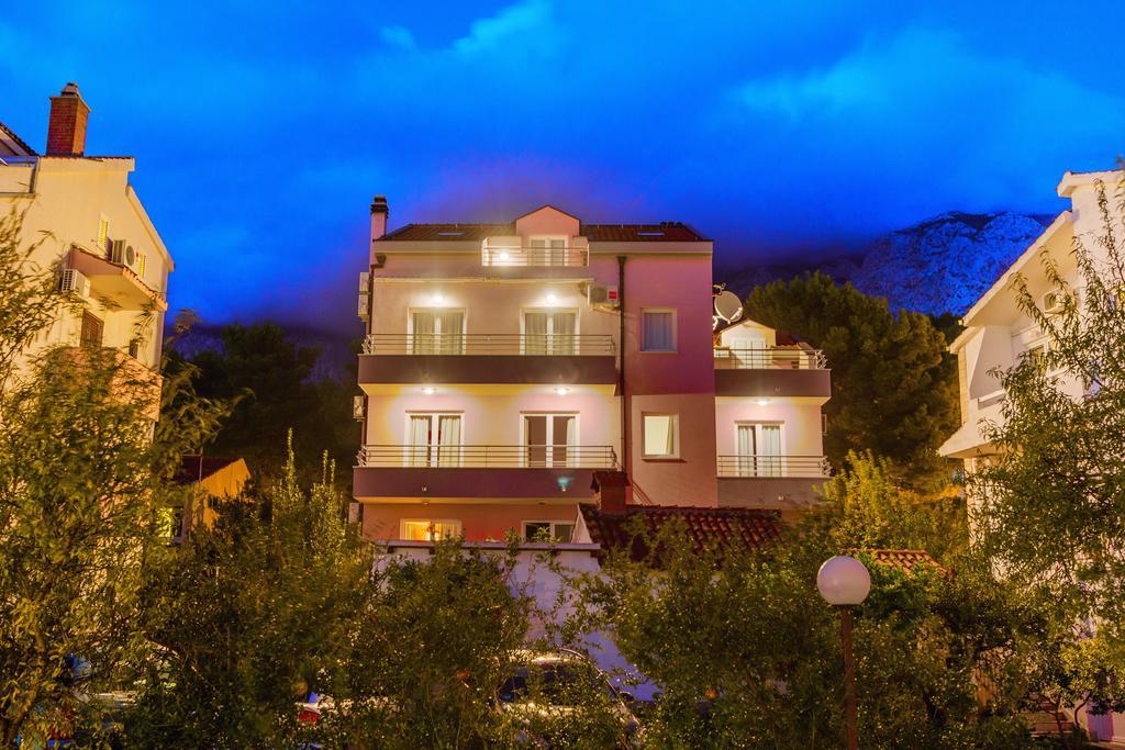 Apartments Andrijanic Baška Voda Zewnętrze zdjęcie